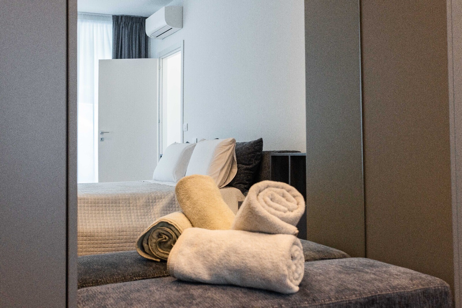 f9c93e9e-e9b0-4669-990d-54290fd3b3e3