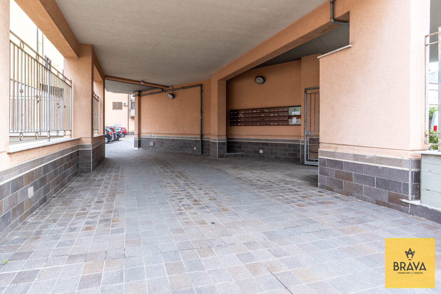 A.L.C. Viale Regione Siciliana Sud Est 2074-44