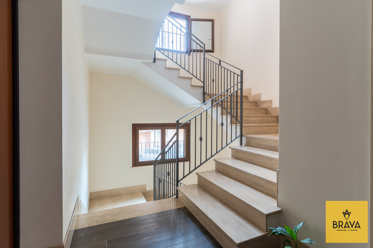 A.L.C. Viale Regione Siciliana Sud Est 2074-37