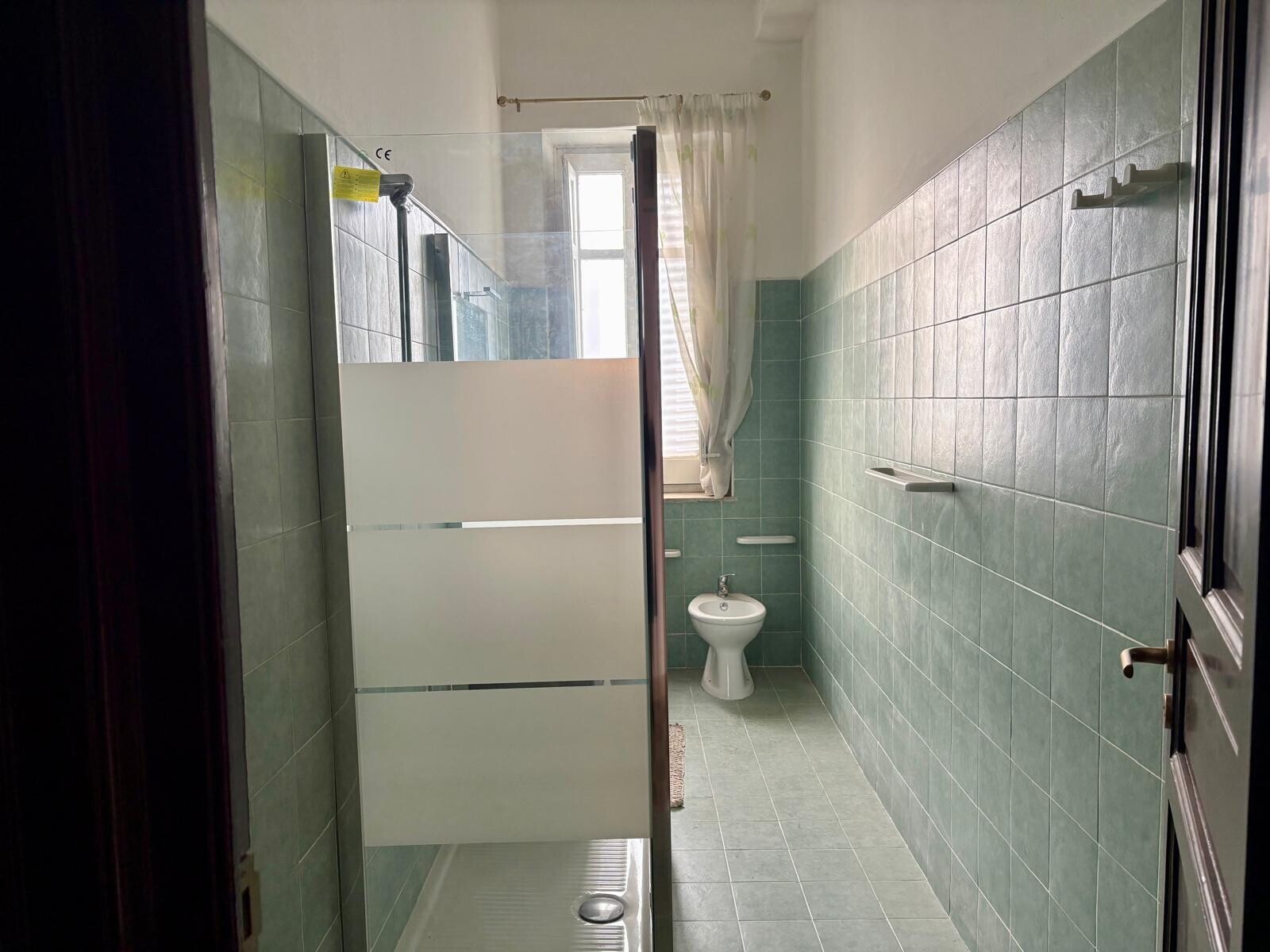 0b443c98-2e0d-4b87-bb3f-d2941e14125f