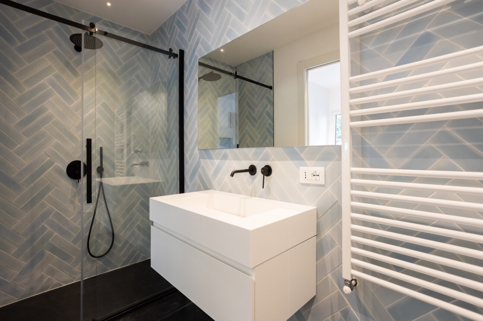 ff4b1f71-8ff6-45dd-9b24-8126781a5ea1