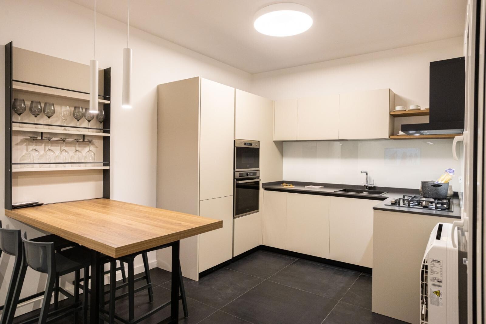 96972dbe-f913-46fb-abcb-c458037d2041