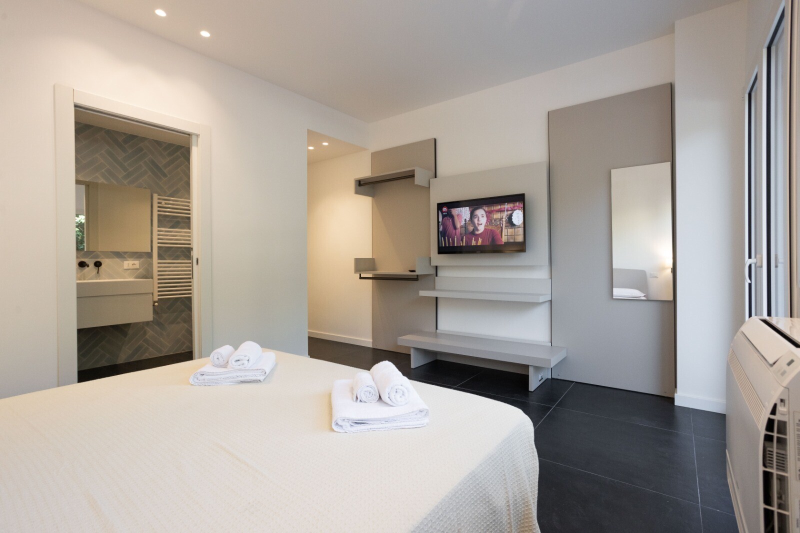 WhatsApp Image 2026-02-05 at 21.17.44 (12)