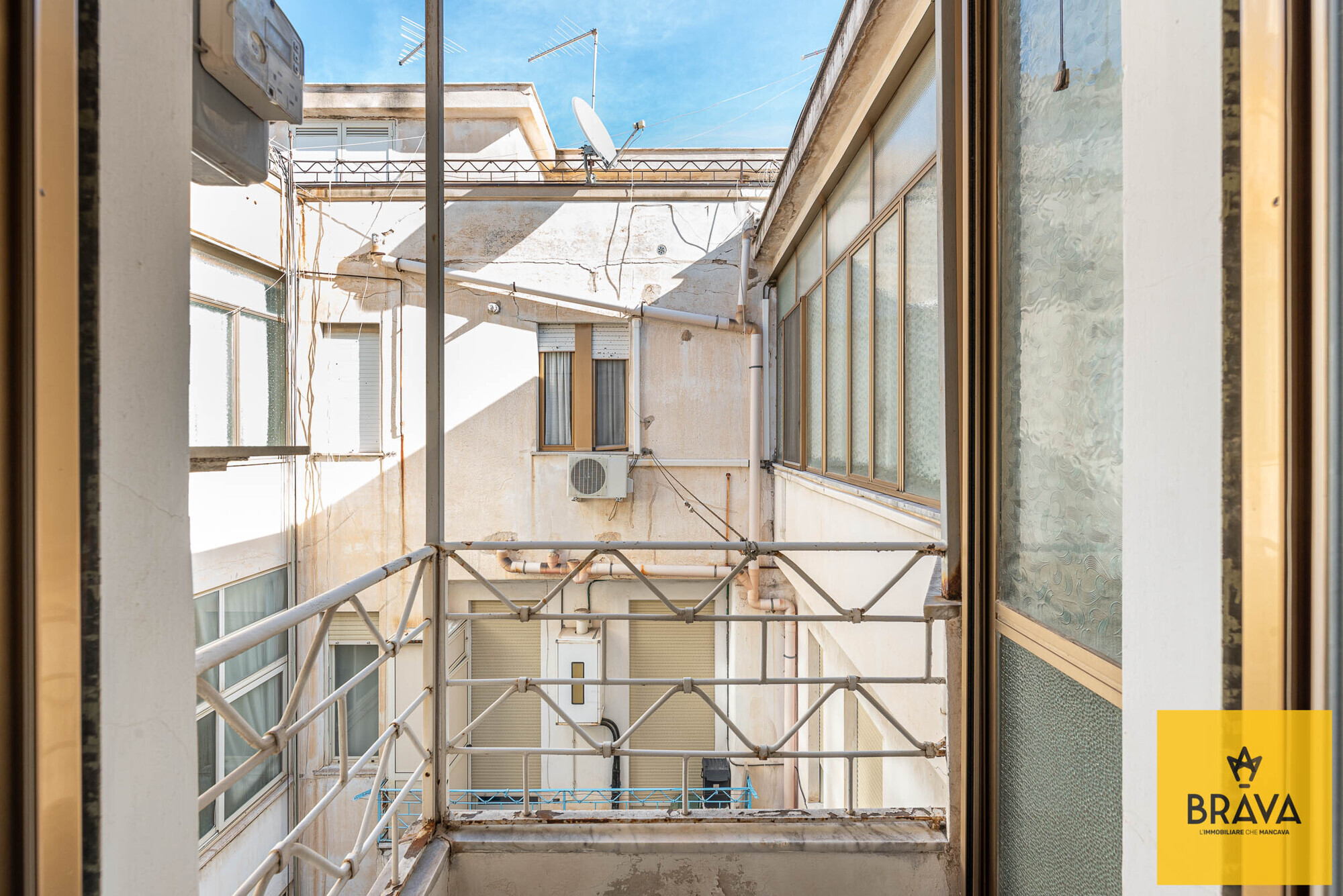 MAB 2026 - via mariano stabile 200 BR logo-25