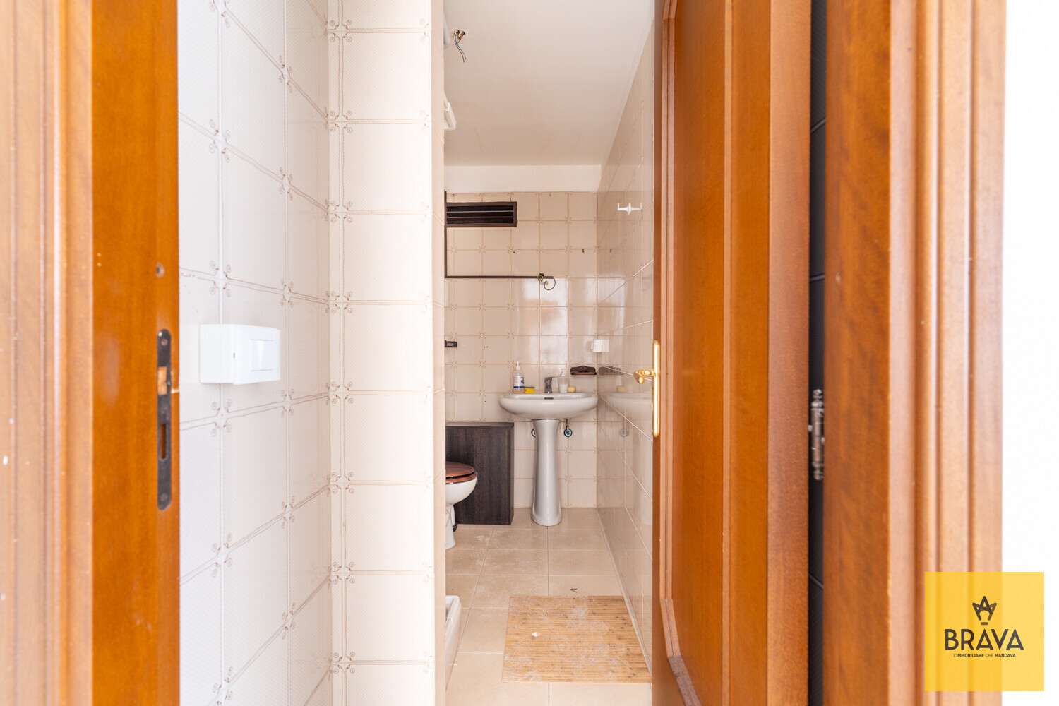 A.L.C. Via Imperatore Federico 106-9