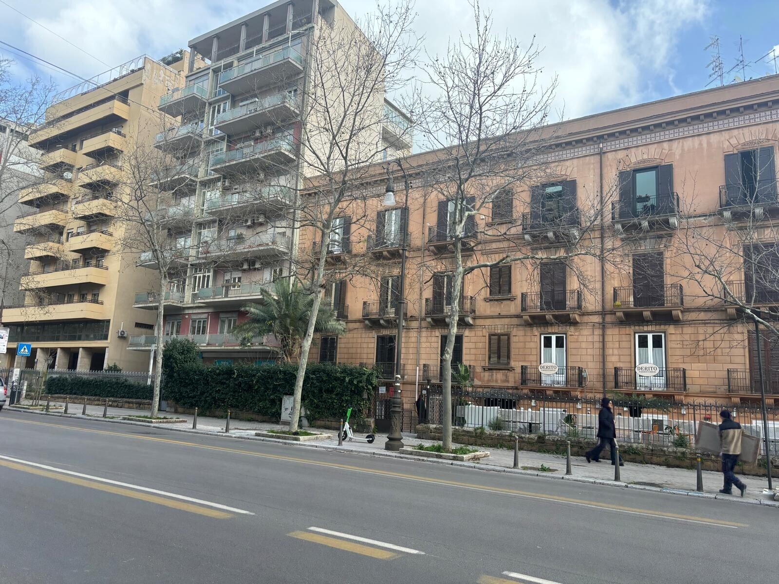 ec7a7f9c-719d-4a93-aebf-5a7995592086