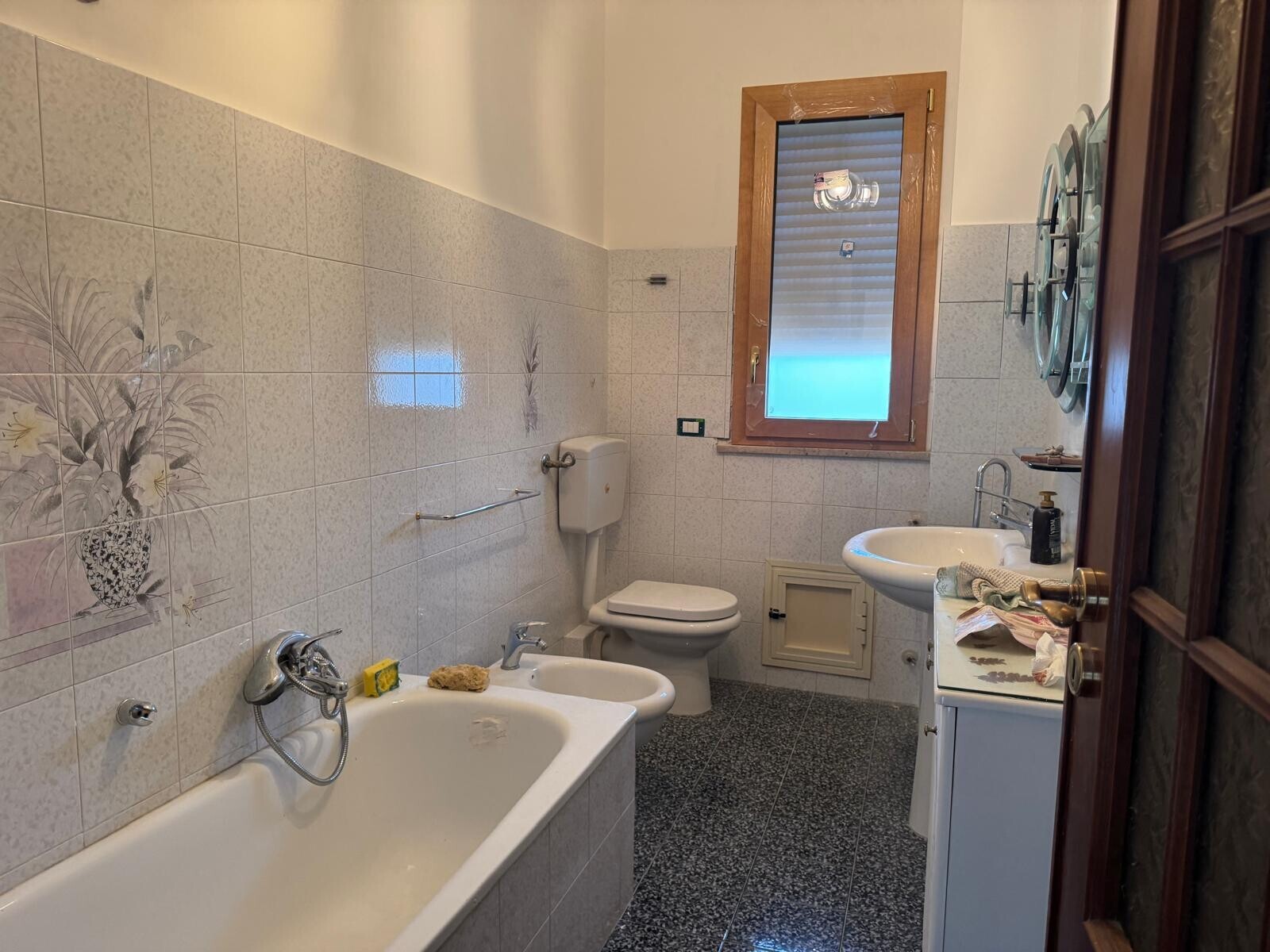 68bb679b-dcf9-4694-8b39-076d3a339355