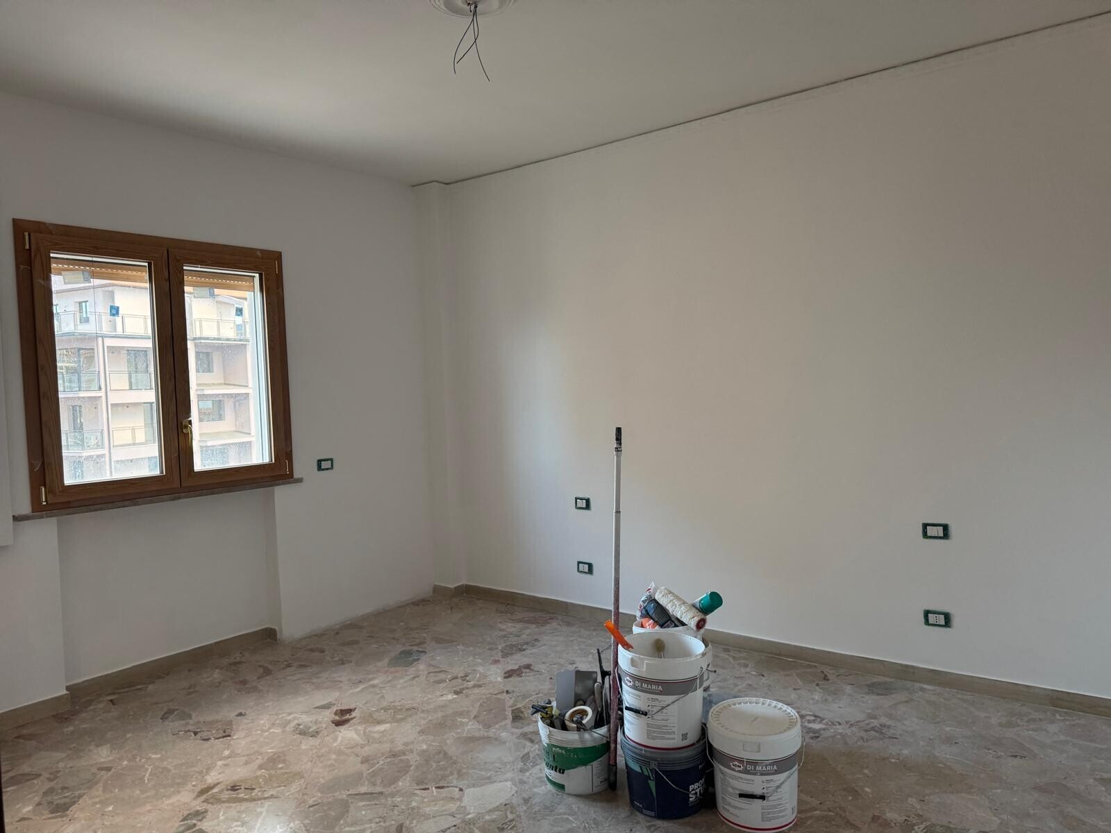 e5cbb980-d5d2-45f6-82c6-8a7ce875d6ee