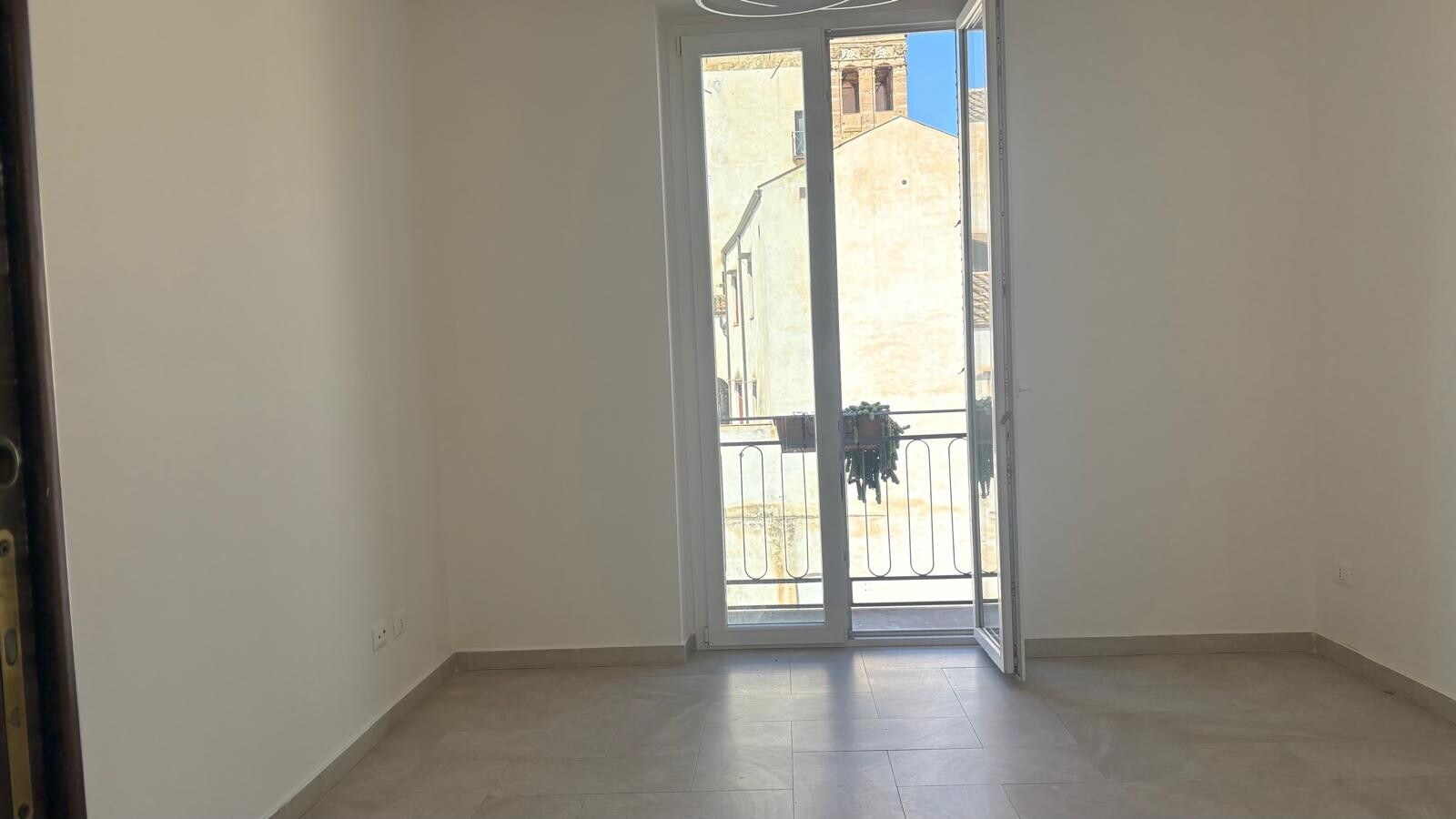 ca12e951-d6ea-459e-b222-a685901e7cf0