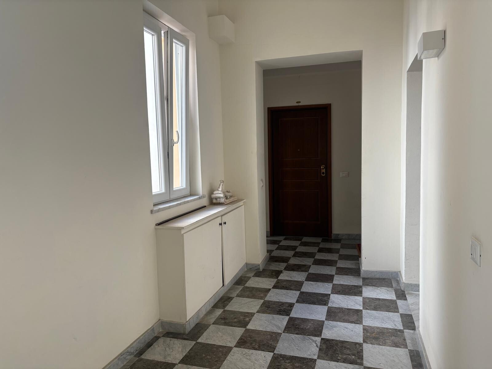 Via Montevergini int.9