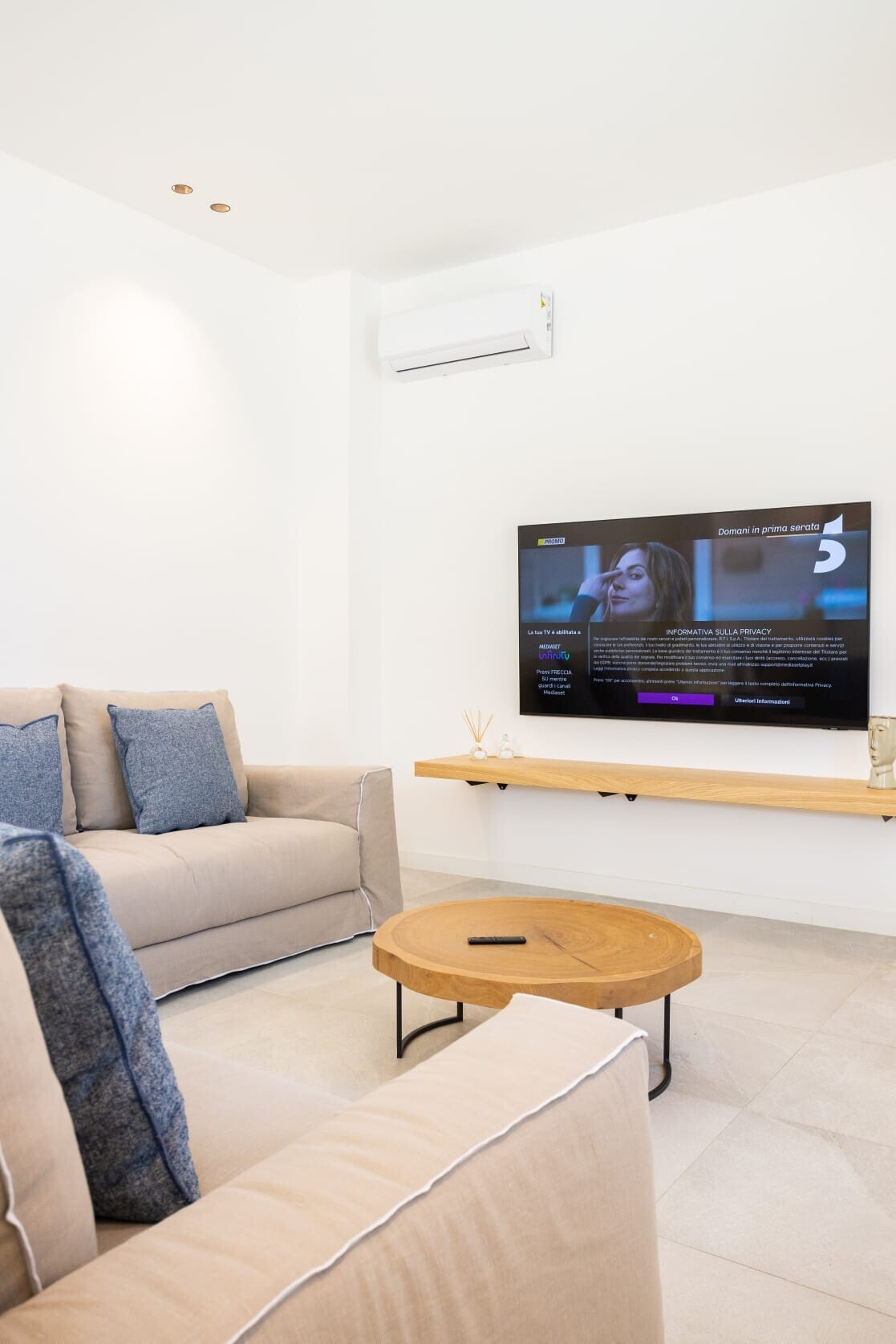 03f2b6c2-a654-44be-8169-11695f67744b