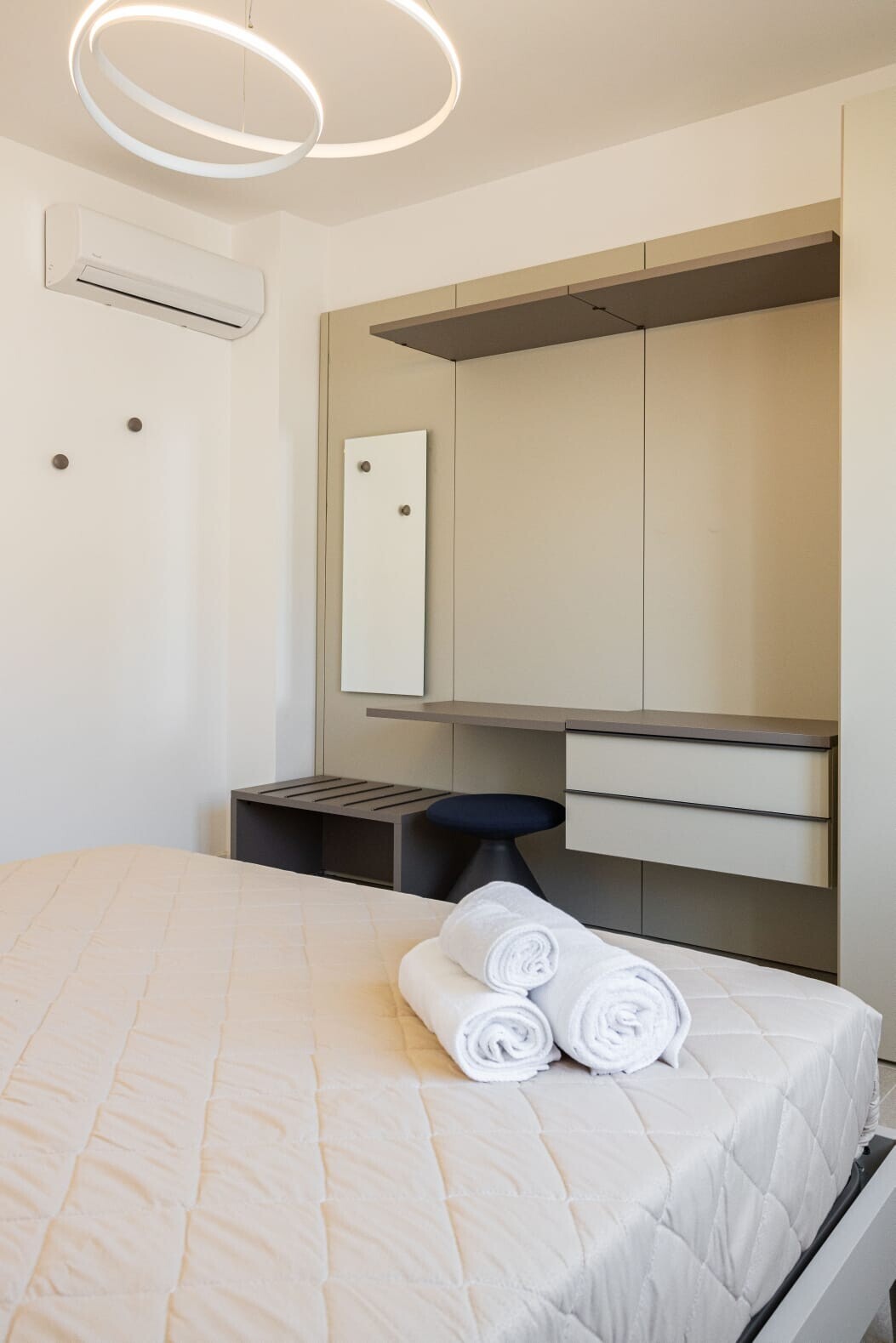 5fad13bc-d7f7-4a91-ac48-bb5e037d8a50