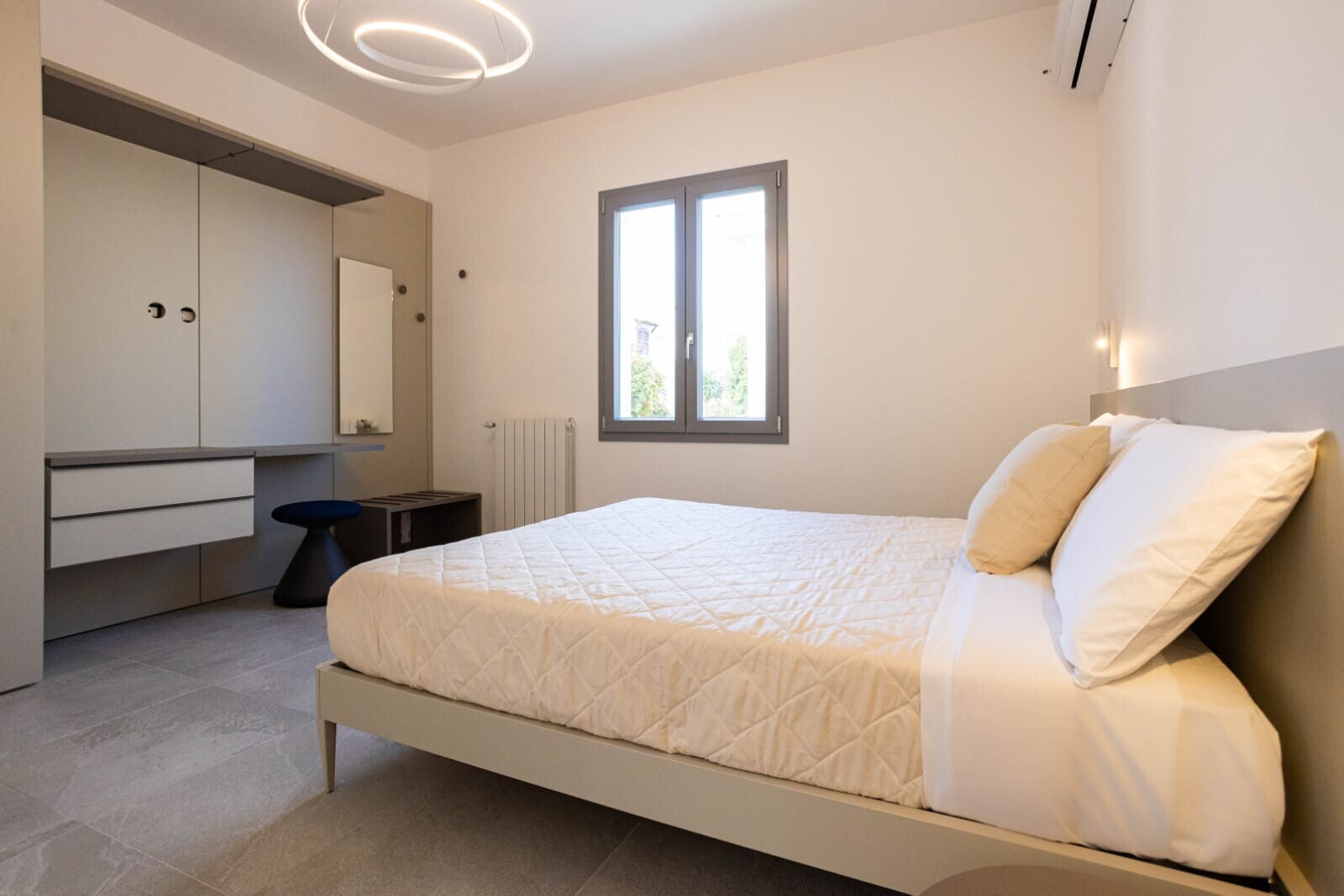 77469ae5-4426-4e81-b33f-517ff401b2b2