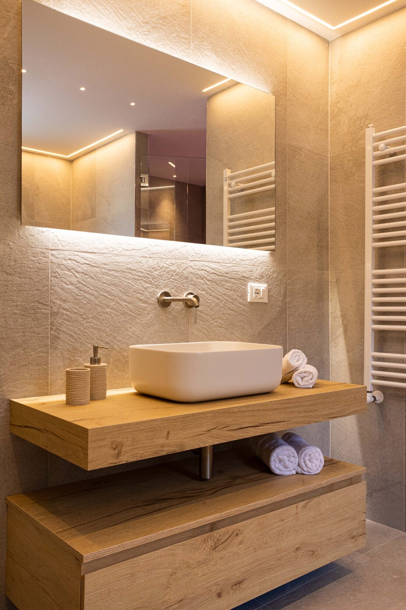 b74795a7-8818-4502-b77a-f470d6e0a029