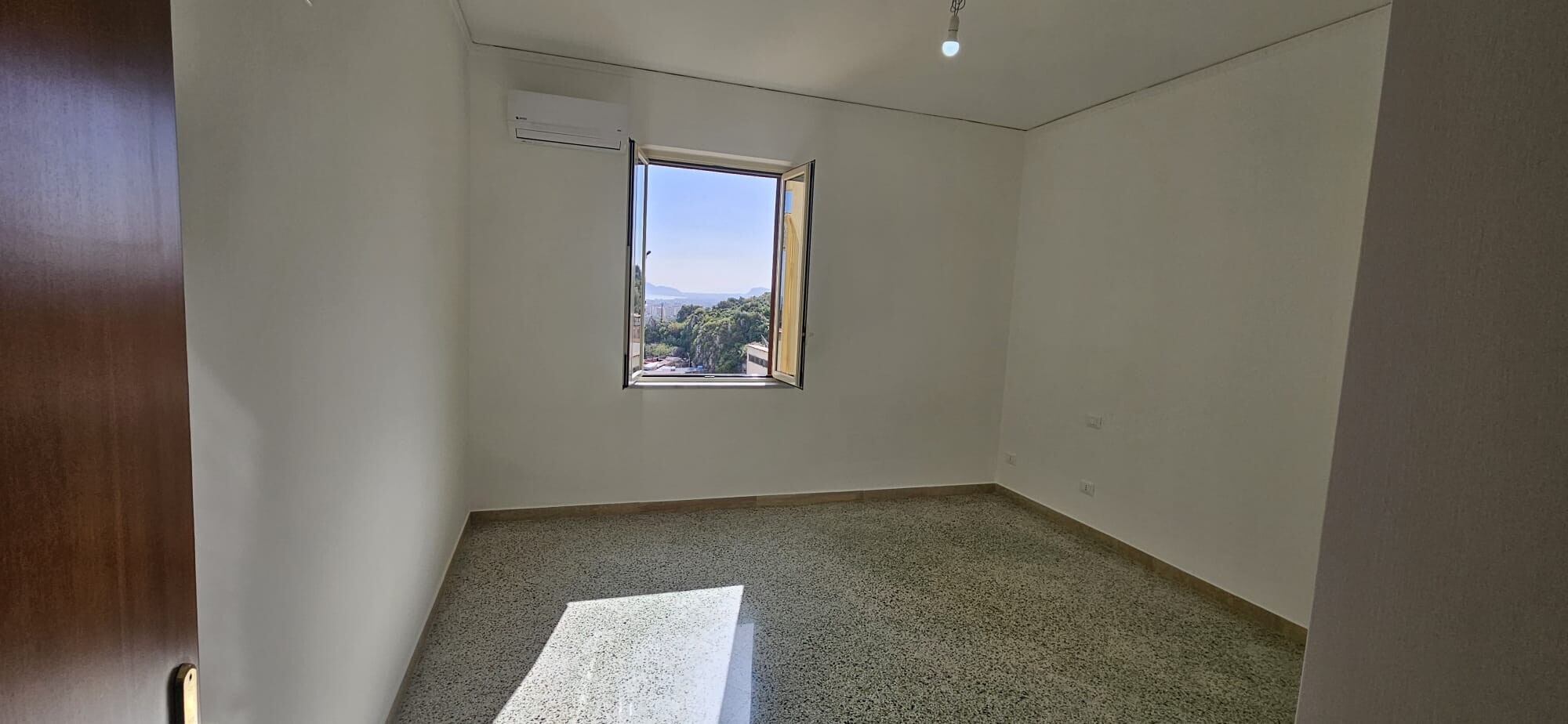 WhatsApp Image 2026-04-21 at 09.49.59 (1)