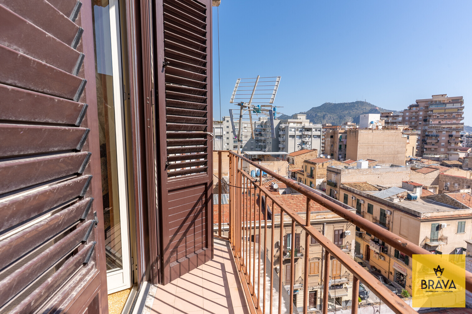 A.L.C. Via Carlo Alberto Garufi n.8-32