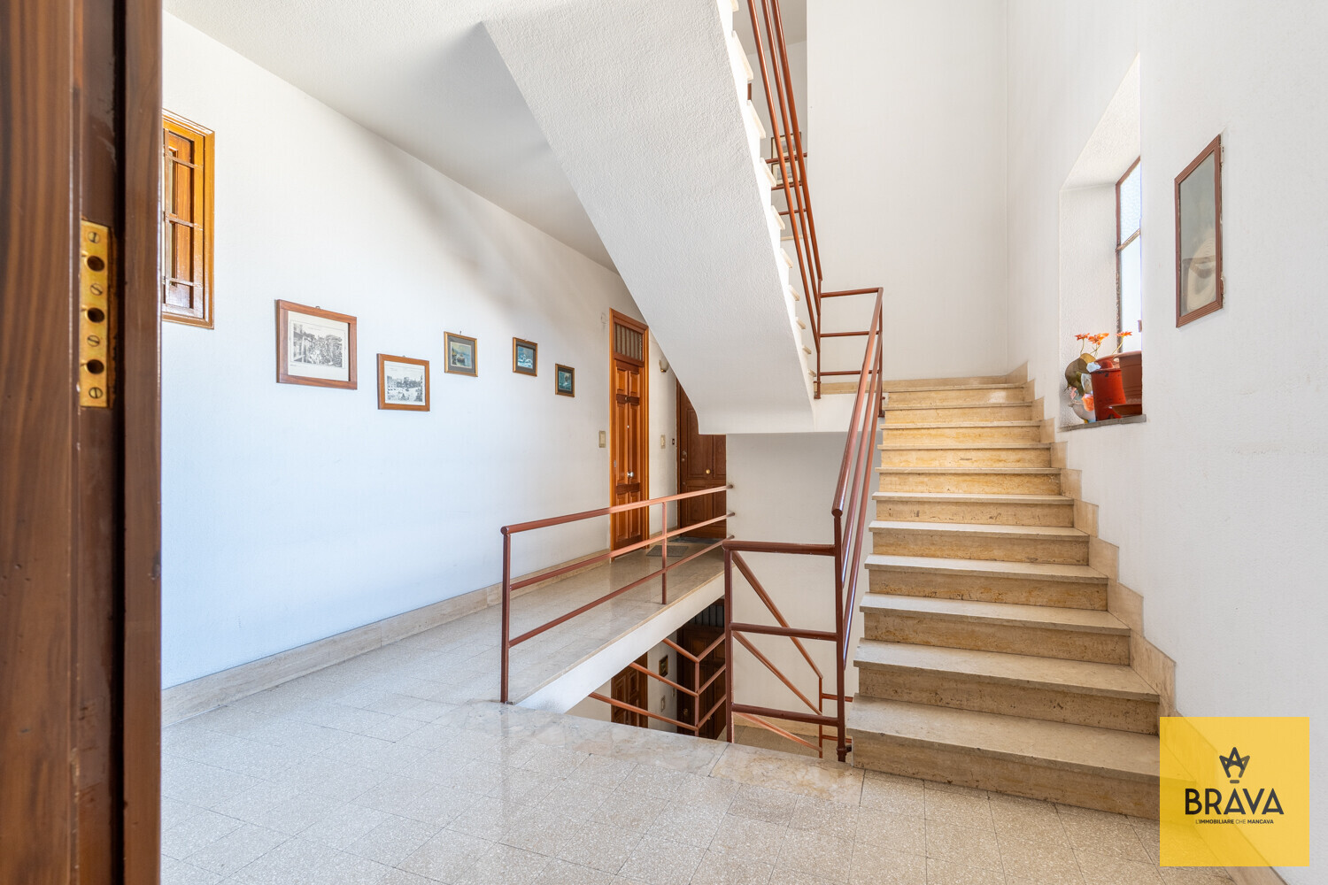 A.L.C. Via Carlo Alberto Garufi n.8-6