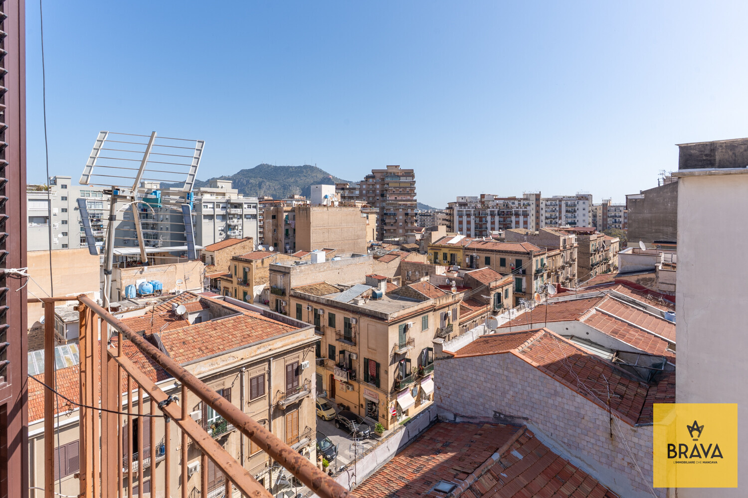 A.L.C. Via Carlo Alberto Garufi n.8-33