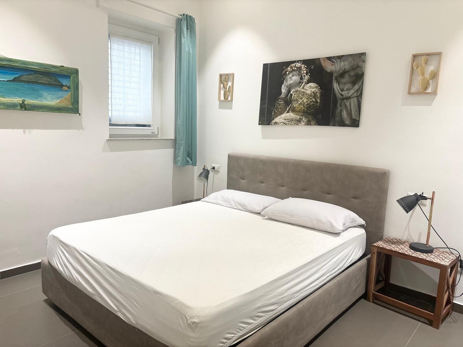 2403ec14-cdee-4715-b580-8c4bd46ad1c9