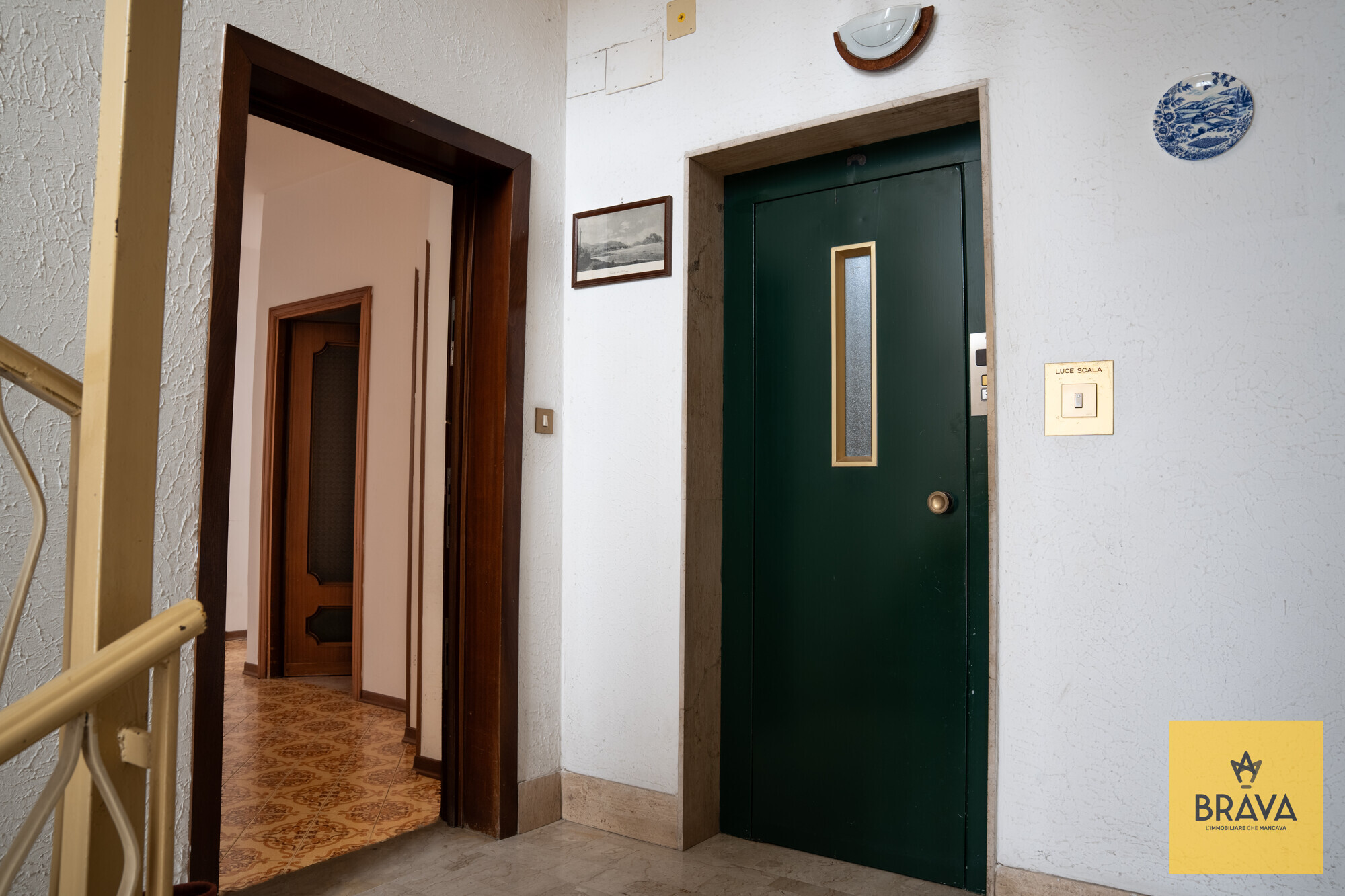 Piazza Costanzo Barbarino 50-02