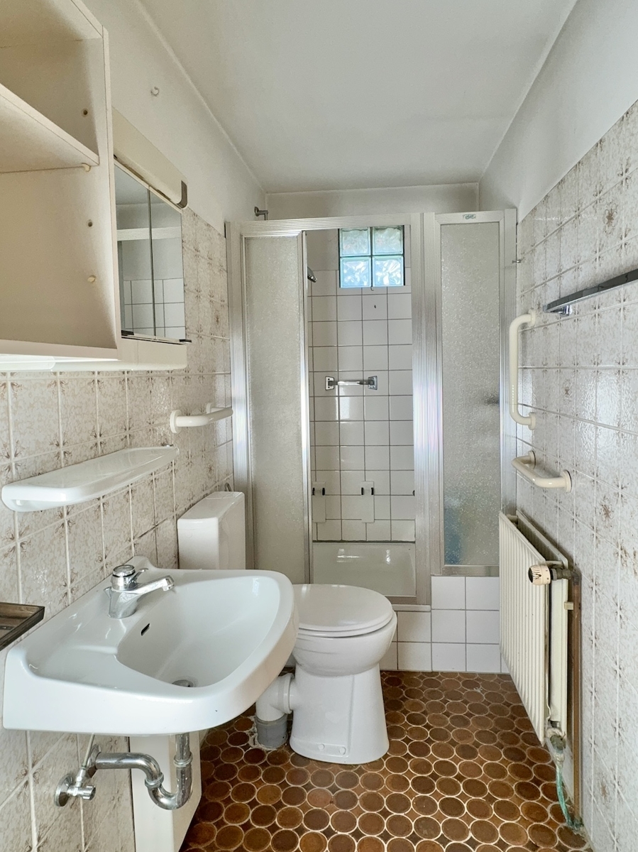Badezimmer EG