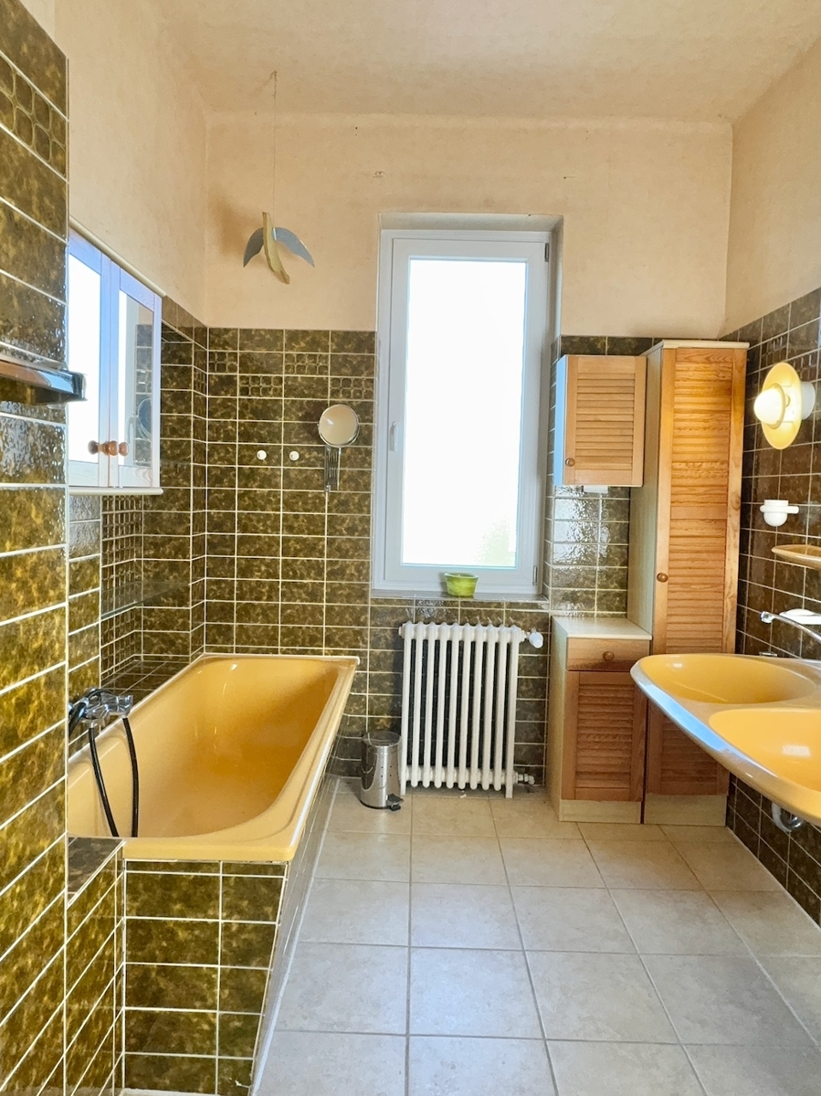 Badezimmer 1. OG - Ansicht 1