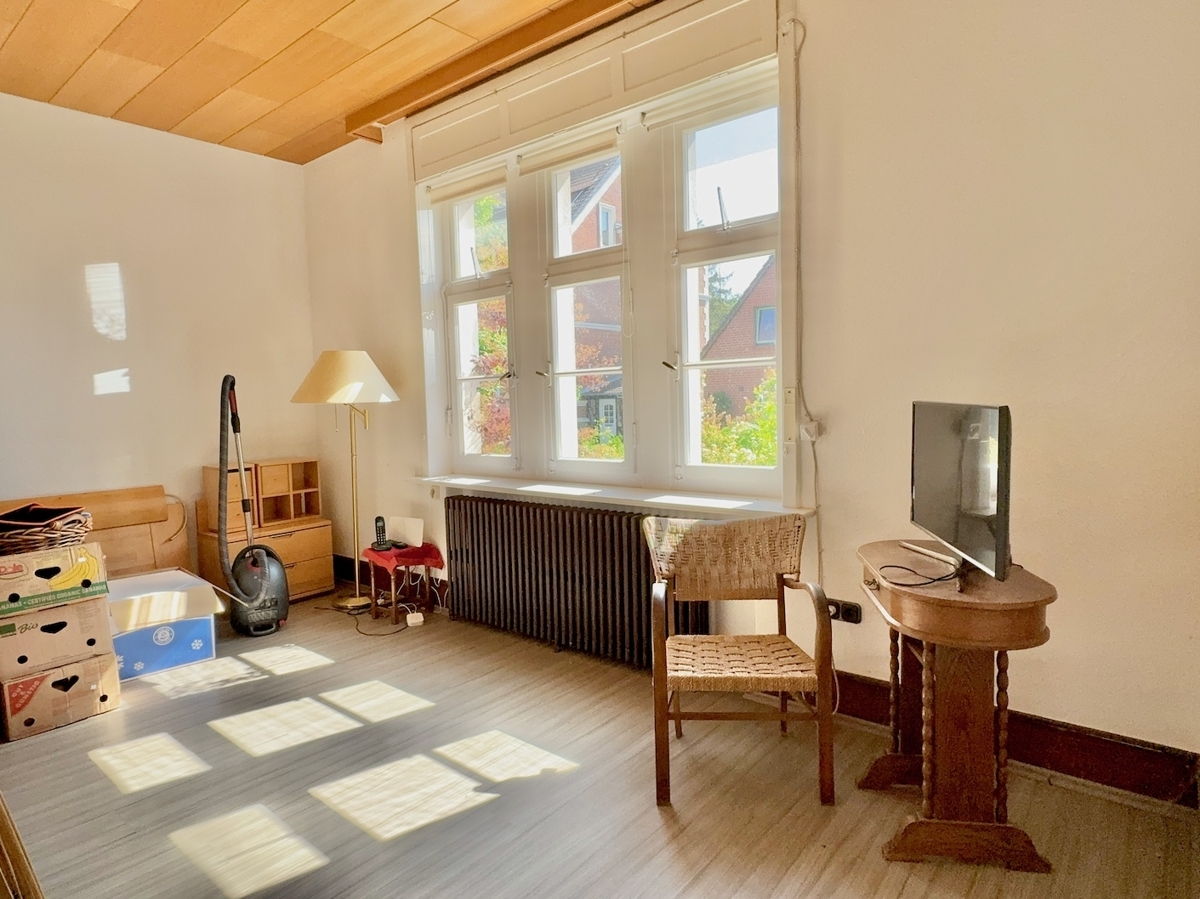 Büro EG