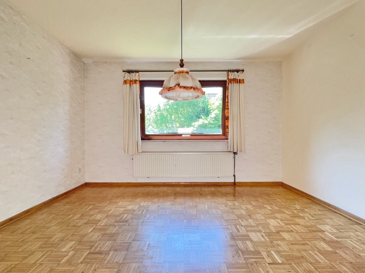 Büro EG
