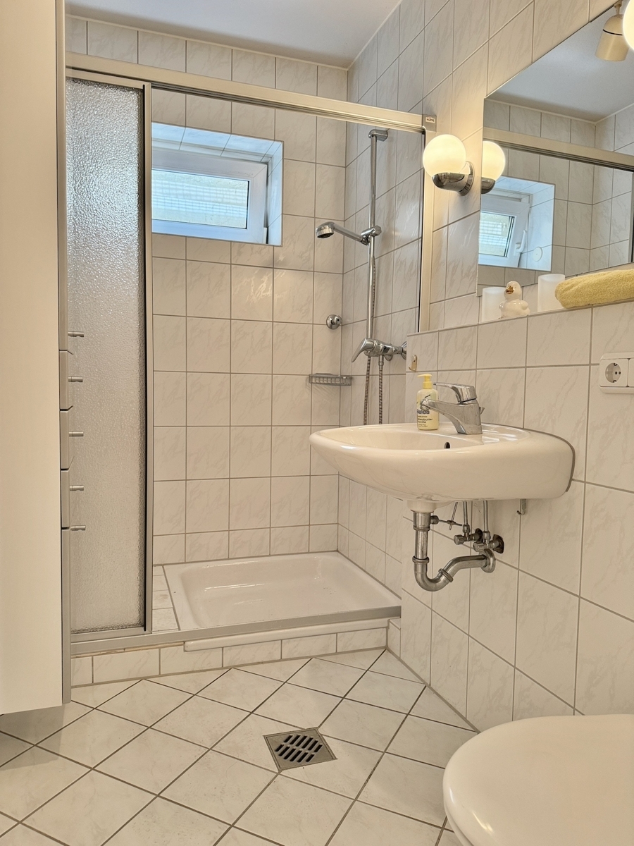 2. Gäste Bad UG