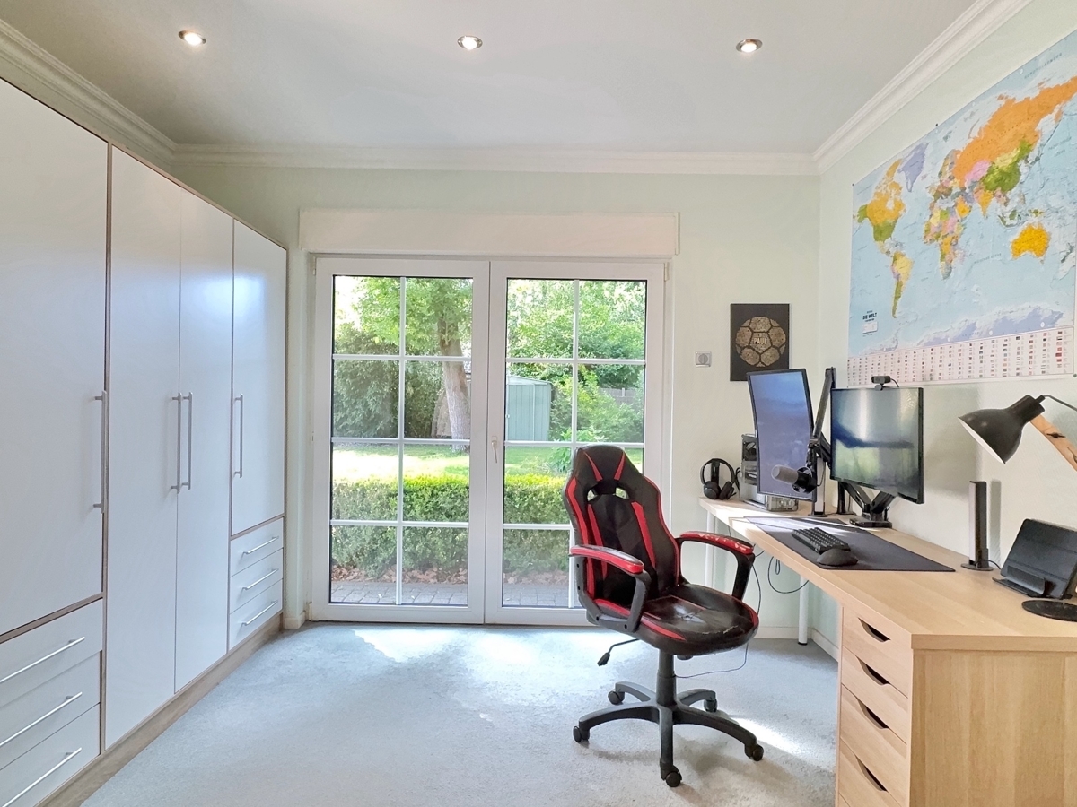 Büro/Kinderzimmer