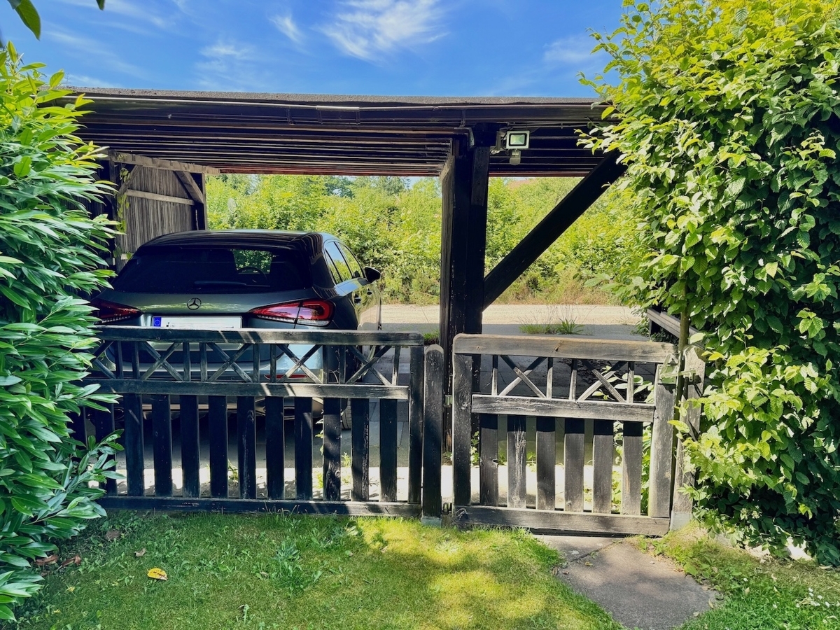 Carport (Gartenseite)