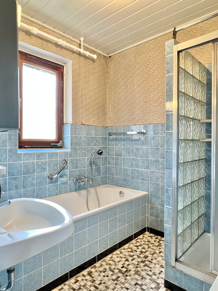 Badezimmer EG