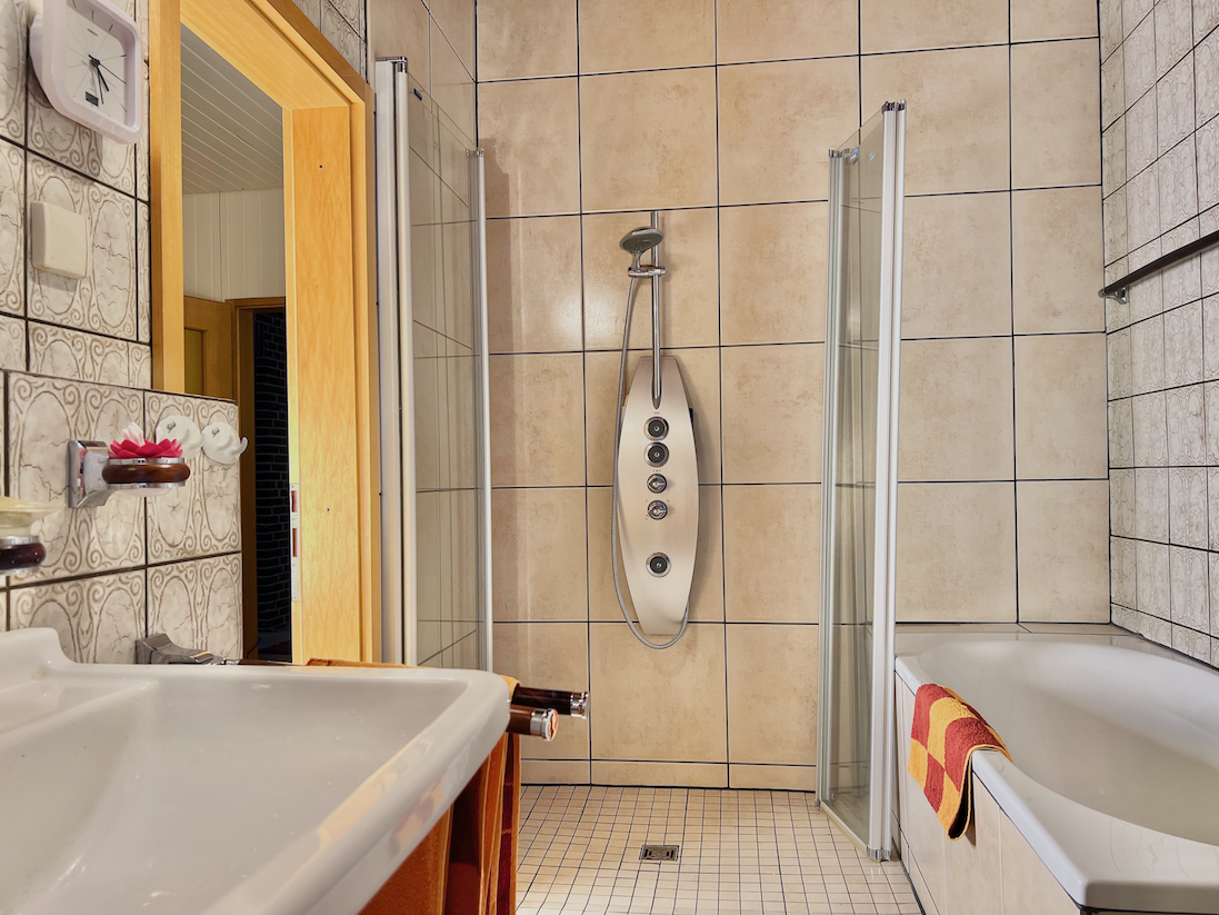 Badezimmer - Ansicht 1