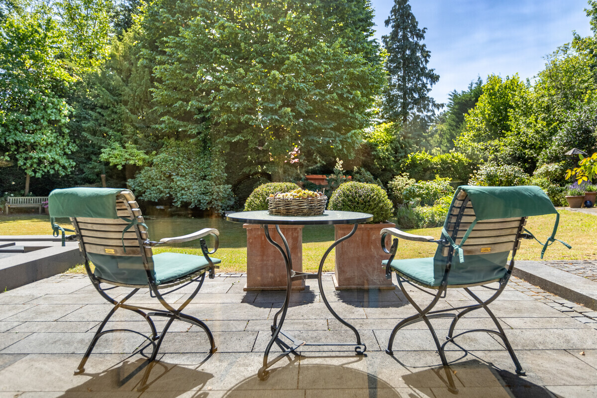 Landhaus auf Traumgrundstück im Auenviertel, Rodenkirchen