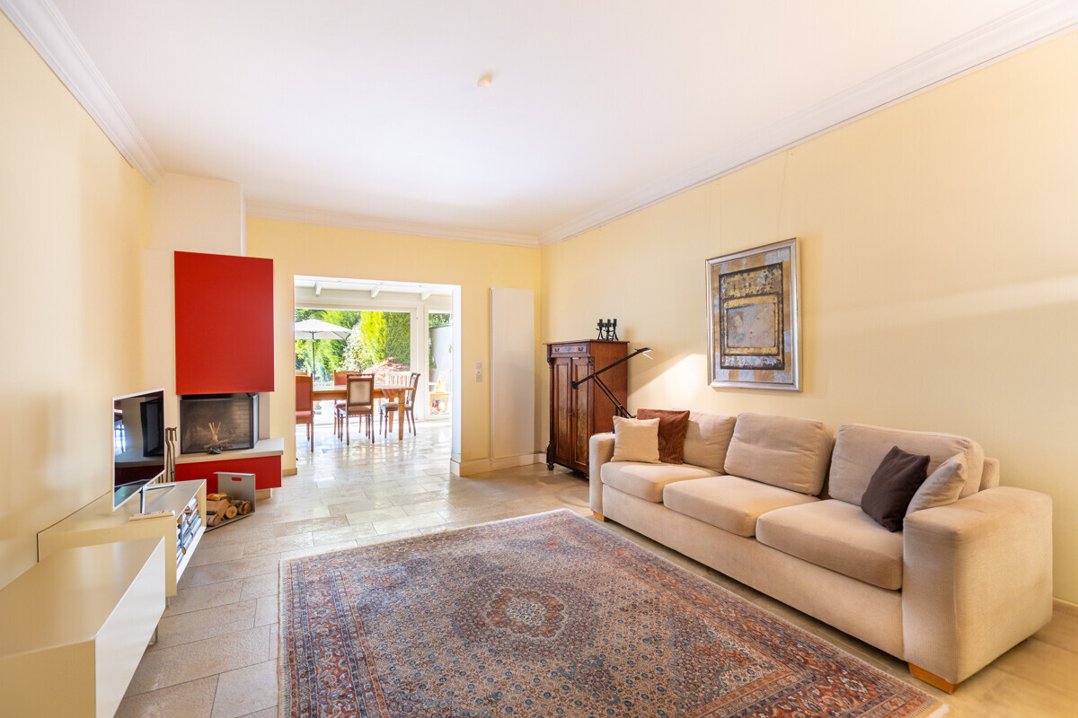 Großzügiges Wohnhaus im Junkersdorfer Blumenviertel