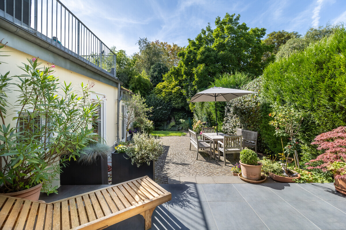 Großzügiges Wohnhaus im Junkersdorfer Blumenviertel