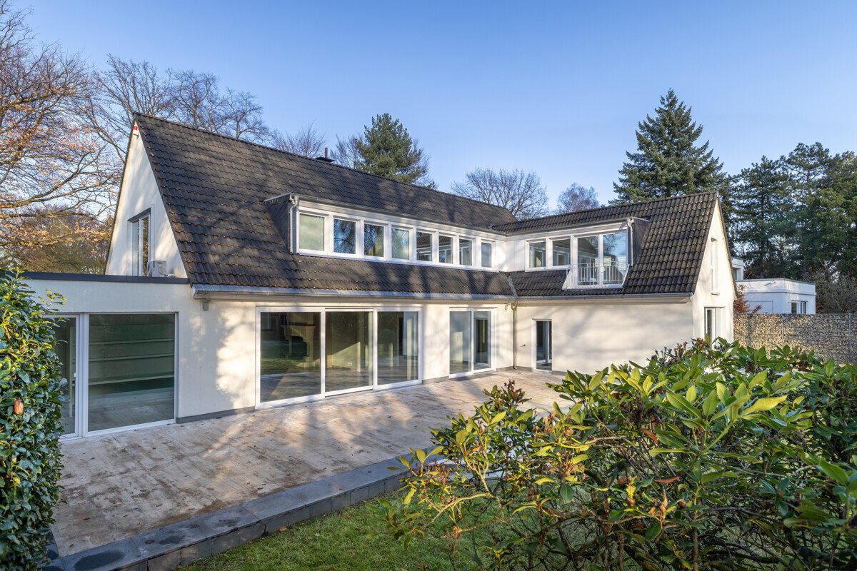 Großzügiges Einfamilienhaus im Alt-Hahnwald
