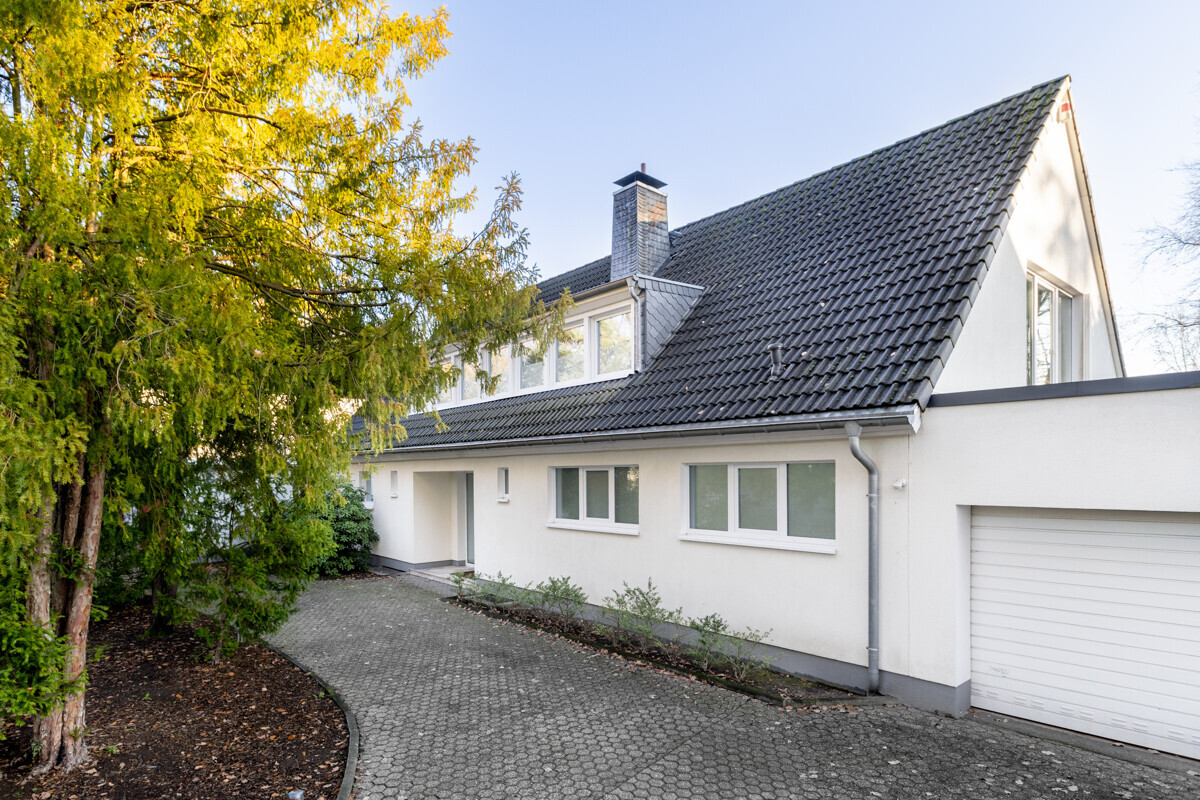 Großzügiges Einfamilienhaus im Alt-Hahnwald