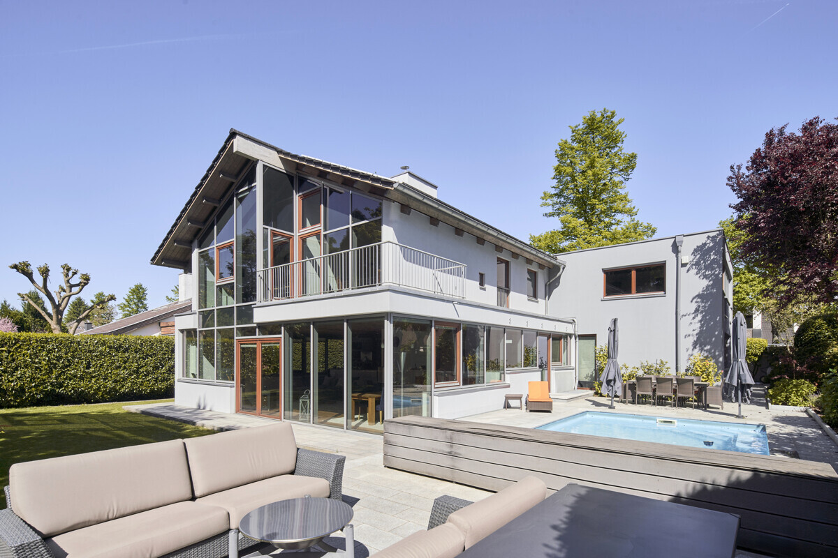 Lichtdurchflutetes Einfamilienhaus in Müngersdorf
