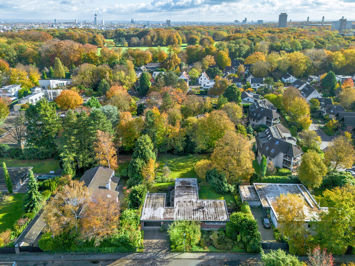 Malerviertel Müngersdorf:
Grundstück mit attraktivem Baupotenzial