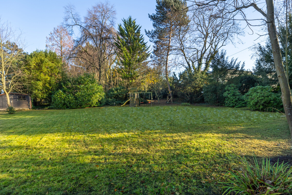 Großzügiges Einfamilienhaus mit Potential im Alt-Hahnwald