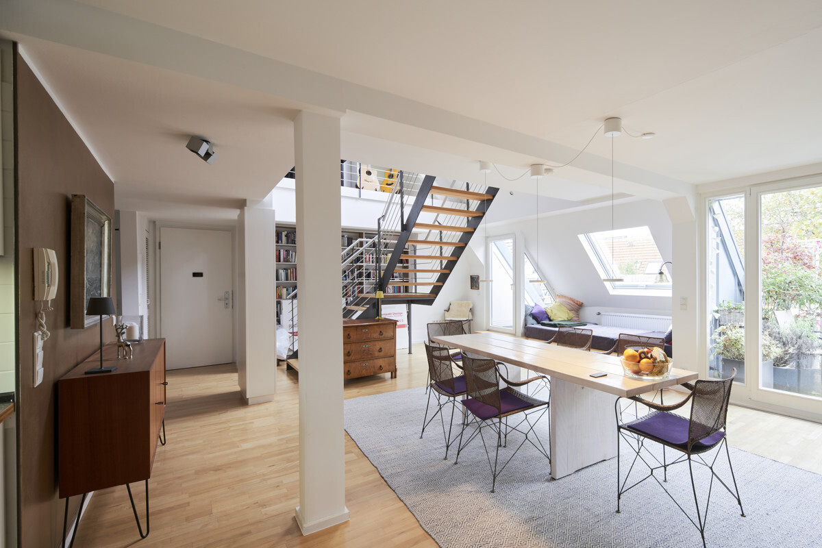 Lichtdurchflutete Maisonettewohnung in Nippes