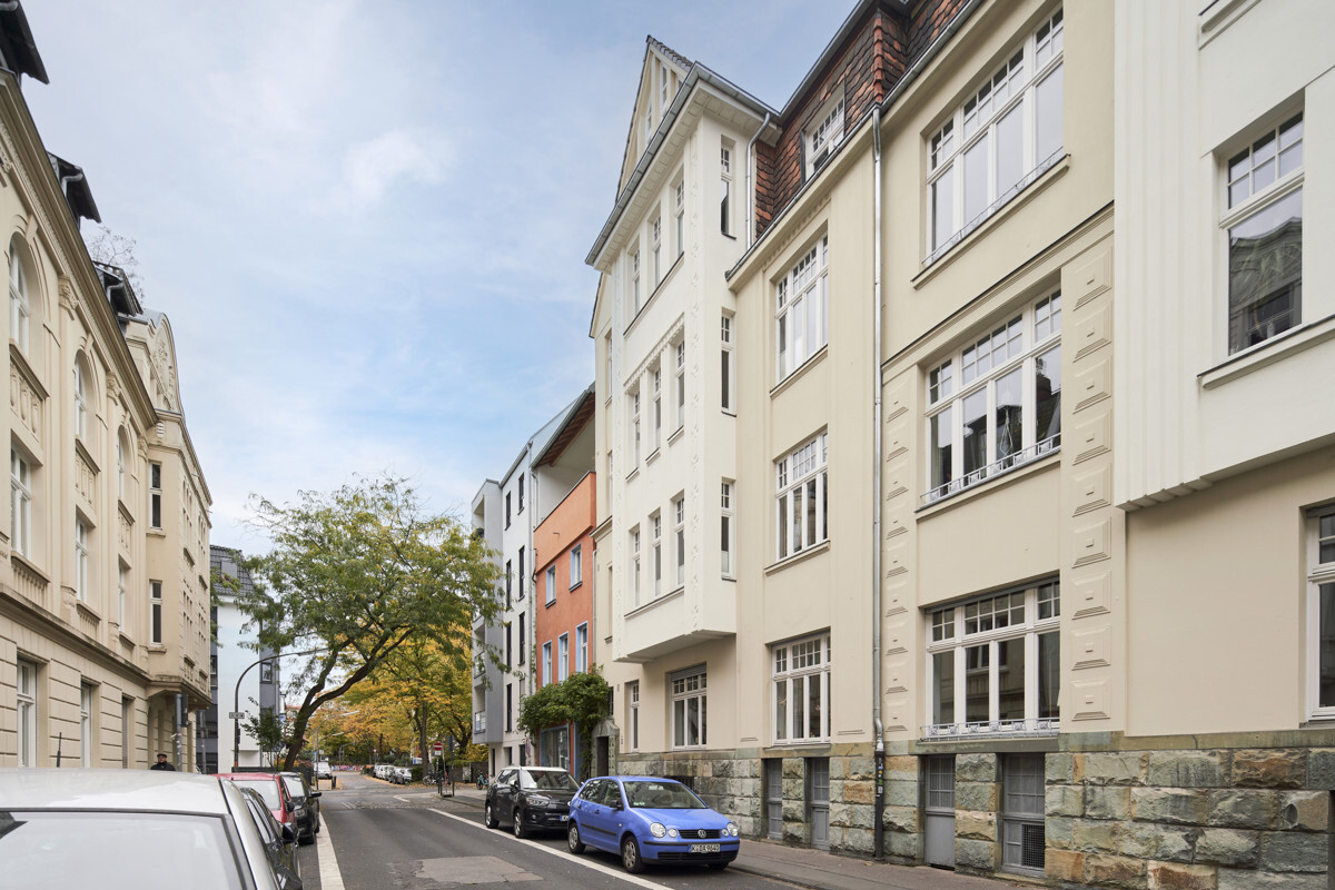 Lichtdurchflutete Maisonettewohnung in Nippes