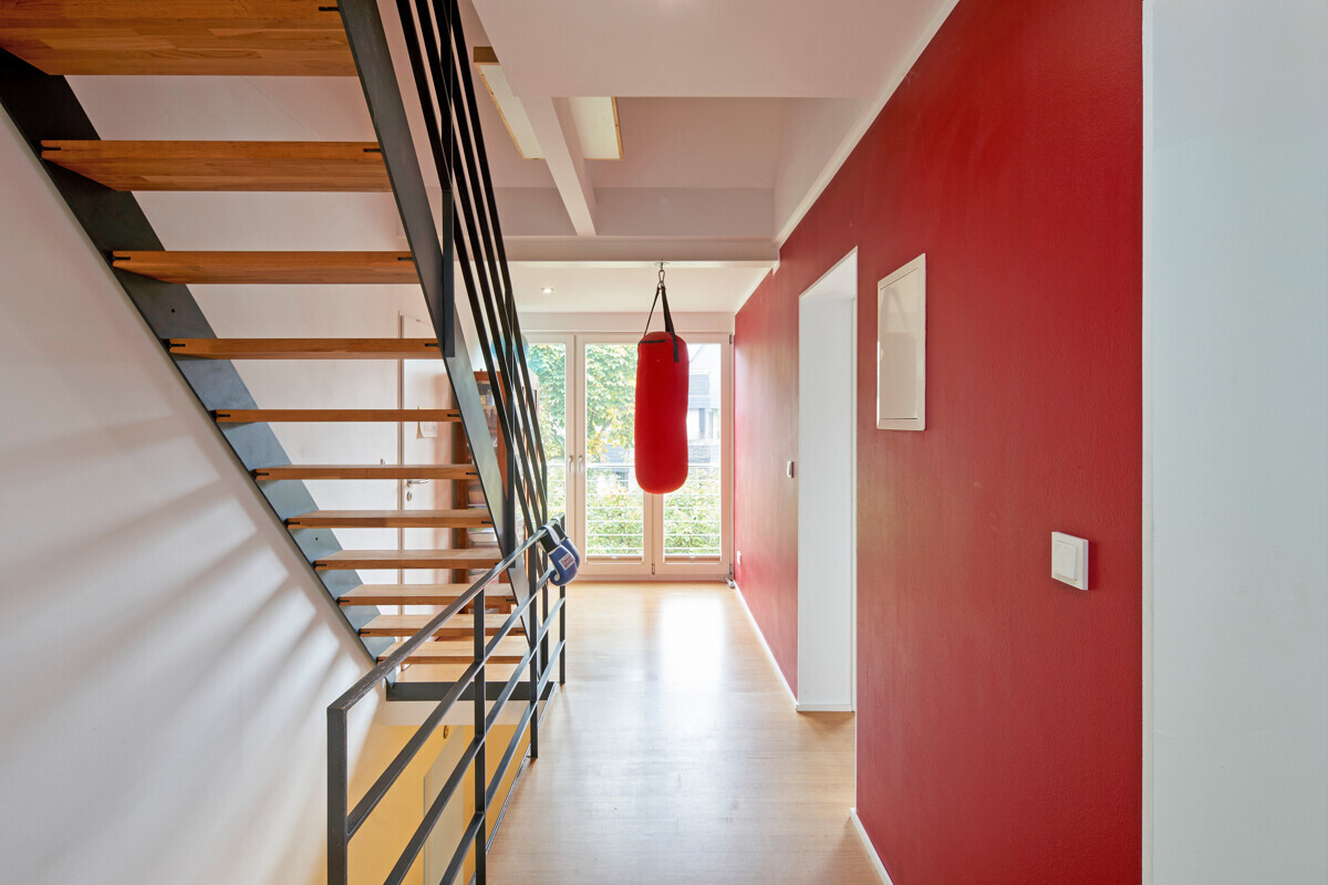 Freistehendes Einfamilienhaus mit 2 Apartments - Sürth