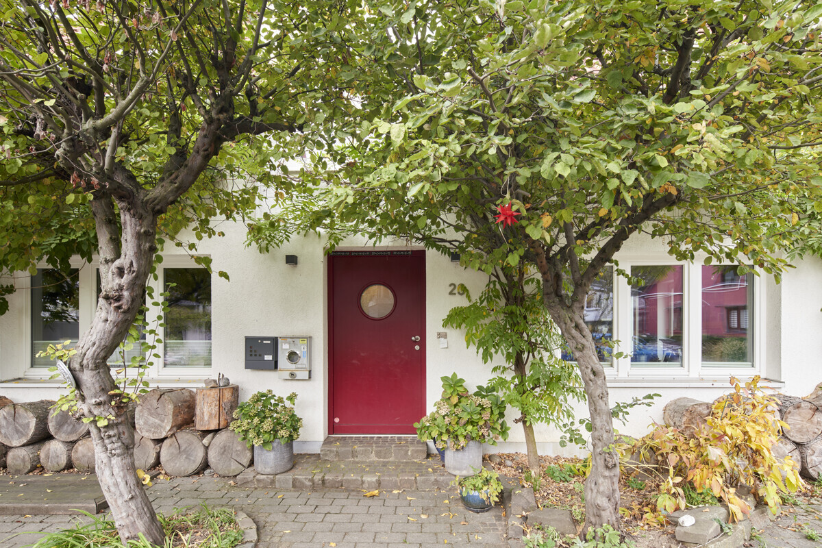 Freistehendes Einfamilienhaus mit 2 Apartments - Sürth