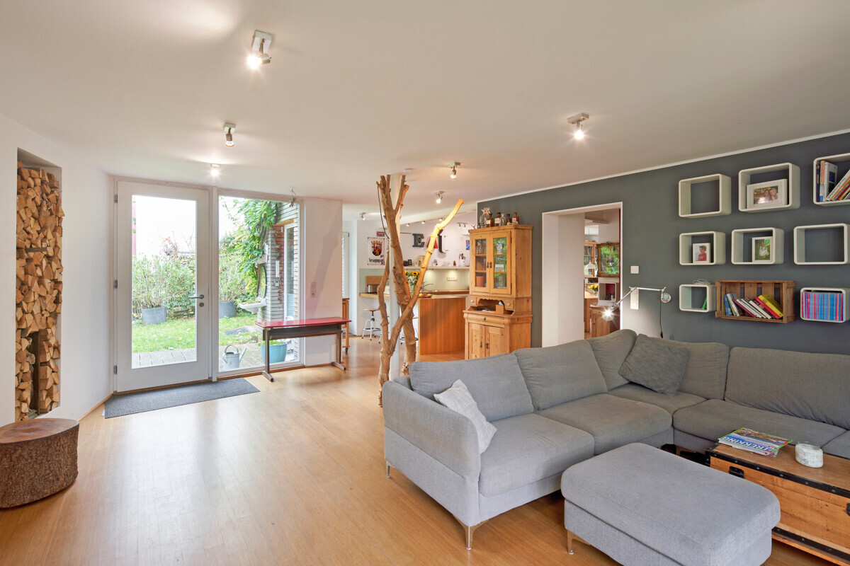 Freistehendes Einfamilienhaus mit 2 Apartments - Sürth