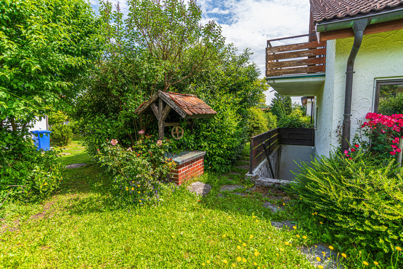 Garten mit Brunnen