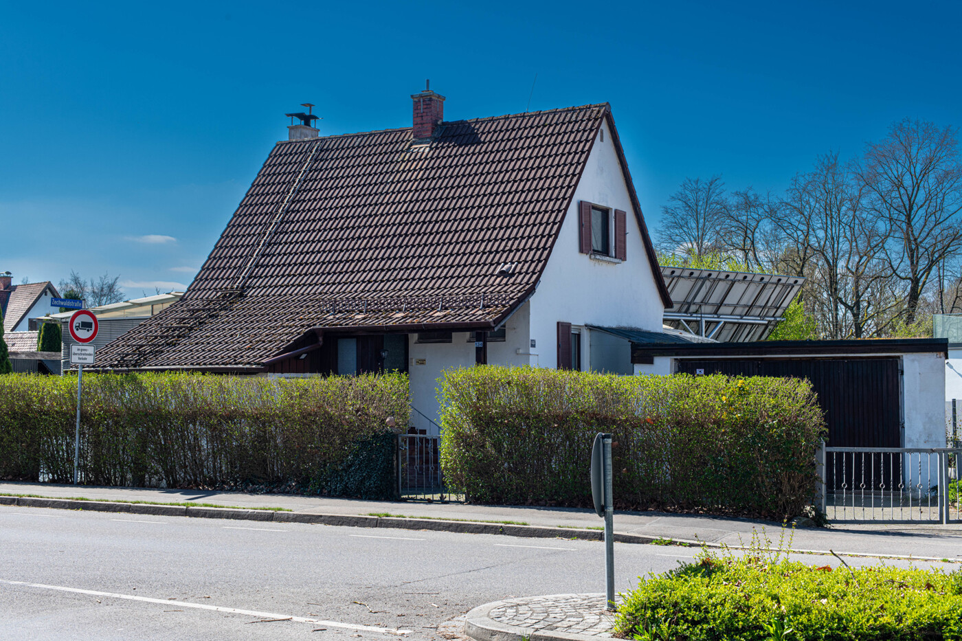 Hausansicht Strasse
