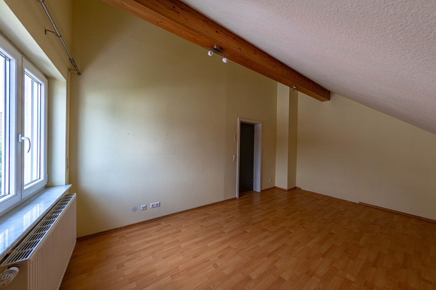 Zimmer 2 im DG 1:2