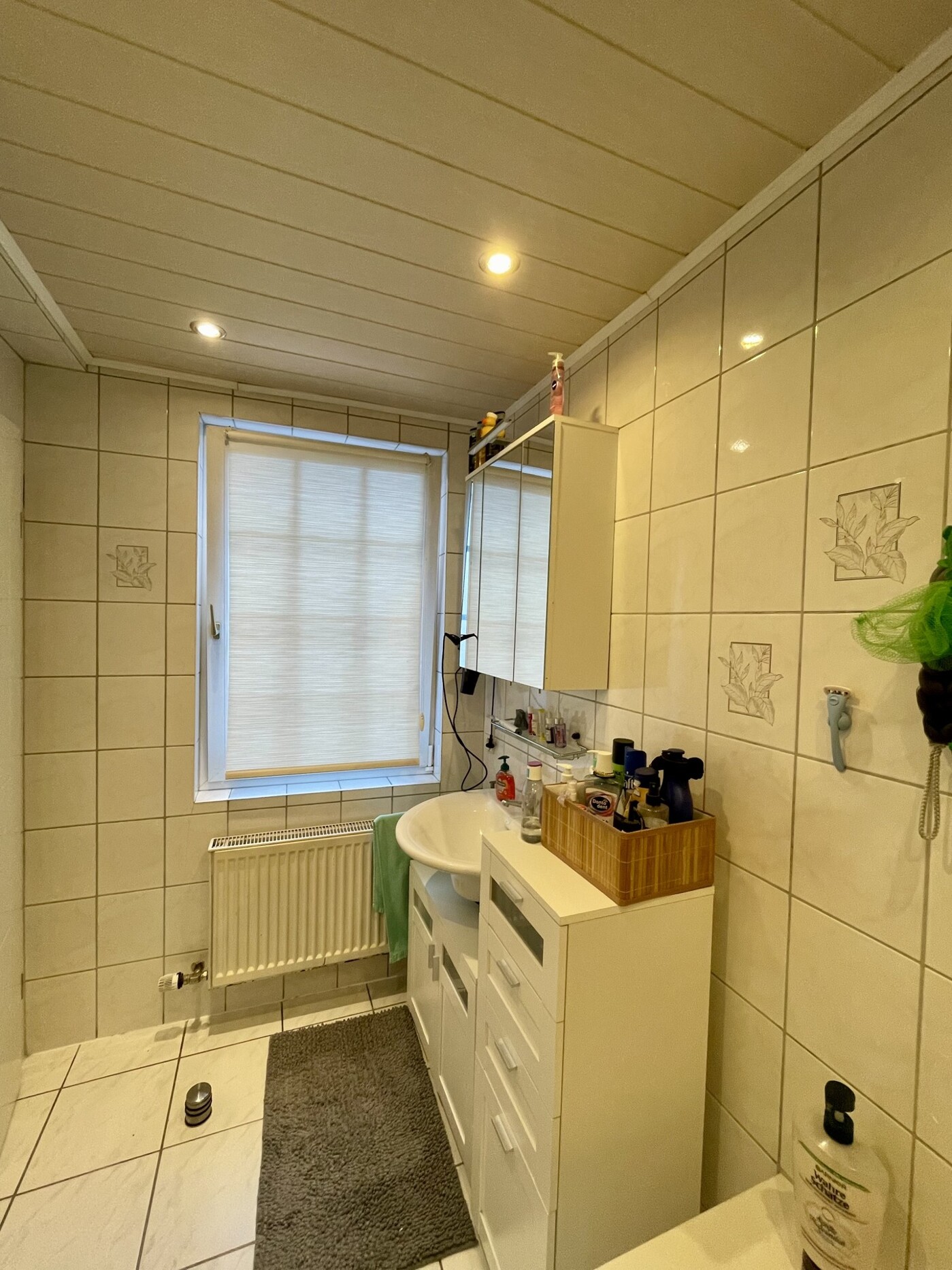 Vorderhaus OG Badezimmer Ansicht 2